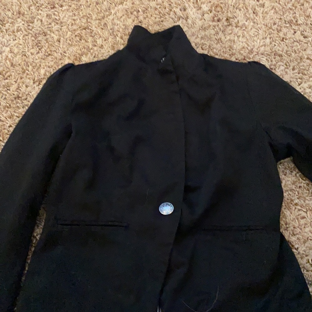 Blazer - Picture 3 of 4